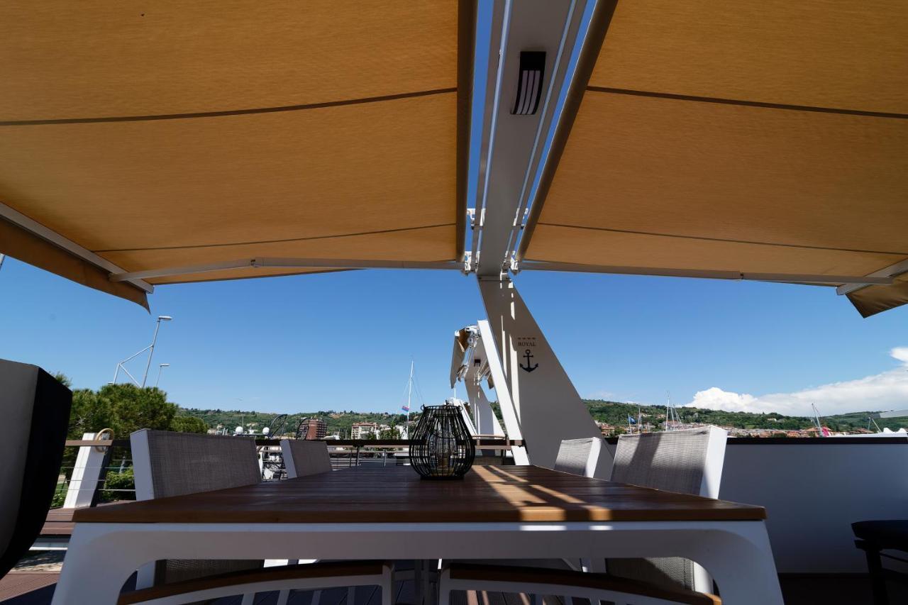 Villa Floating House Marina Royal à Portorož Extérieur photo